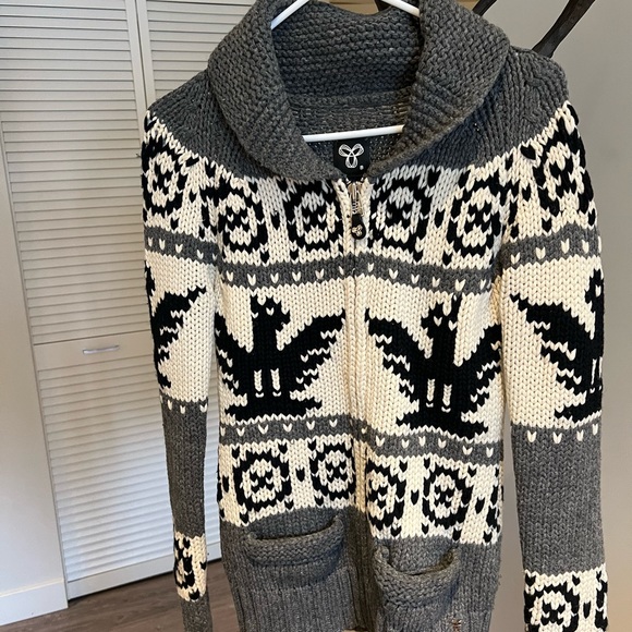 Aritzia wool sweater - Picture 3 of 5